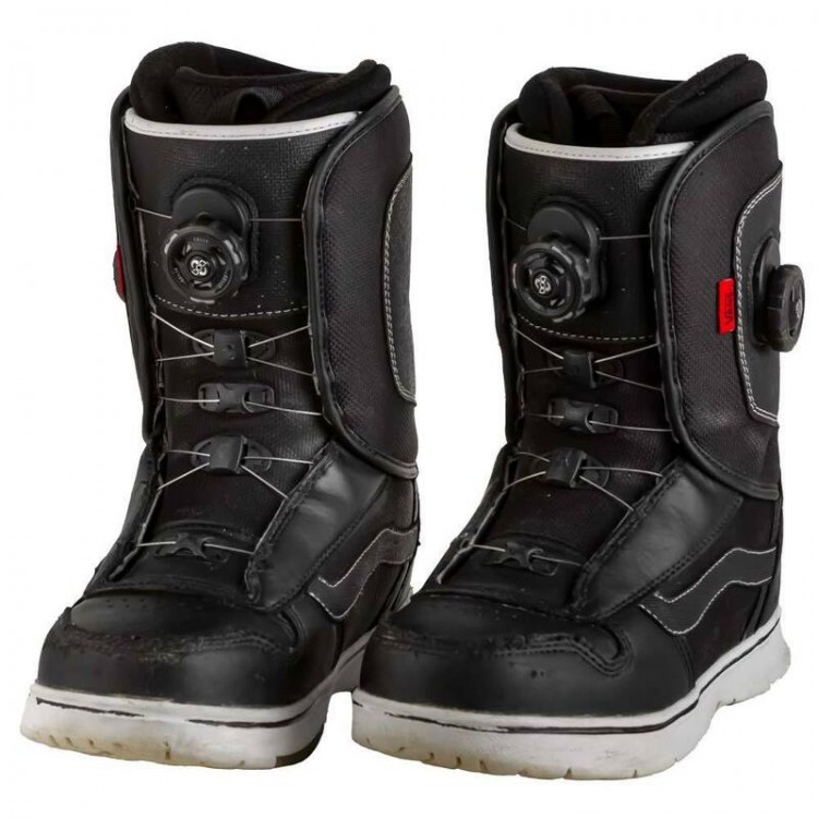 Vans Aura Size 25.5 Snowboard Boots